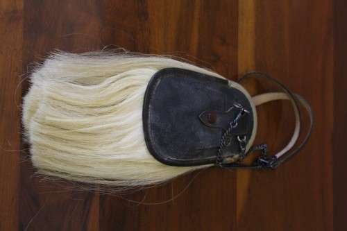 An awesome collectible Scottish Sgian Dubh and horse hair sporran in great usable condition!!!