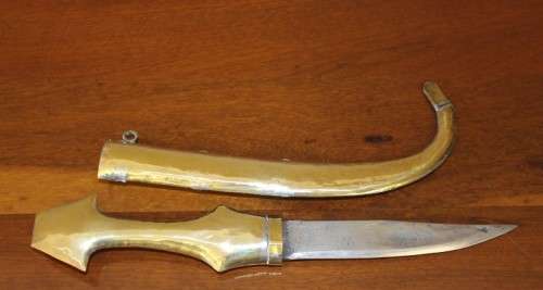 An amazing vintage ornamental replica brass dagger for display purposes only. Stunning!!!