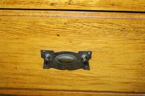 A gorgeous vintage Oak 3-drawer dressing table with tri-folding mirrors on castors. Stunning!!!