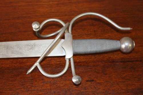 A fantastic Spanish Colada del Cid reproduction sword. Amazing display sword!!!!