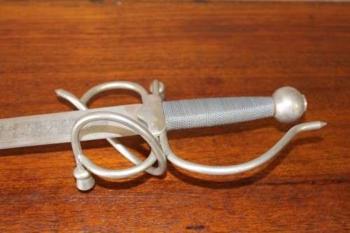 A fantastic Spanish Colada del Cid reproduction sword. Amazing display sword!!!!