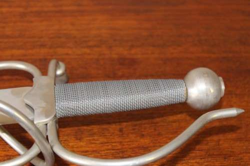 A fantastic Spanish Colada del Cid reproduction sword. Amazing display sword!!!!