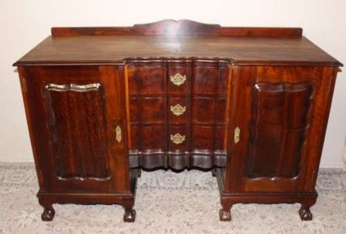 A fantastic vintage Imbuia ball & claw buffet/ side server w/ beautiful styled doors & three drawers