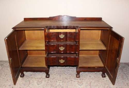 A fantastic vintage Imbuia ball & claw buffet/ side server w/ beautiful styled doors & three drawers