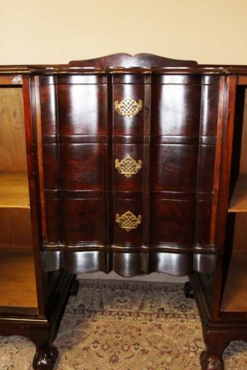 A fantastic vintage Imbuia ball & claw buffet/ side server w/ beautiful styled doors & three drawers
