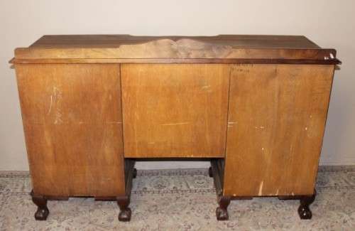 A fantastic vintage Imbuia ball & claw buffet/ side server w/ beautiful styled doors & three drawers