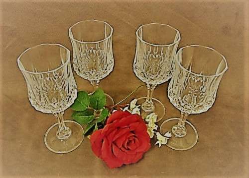 4 stunning vintage French "Cristal D'Arques" "Longchamp" lead cut crystal Red wine glasses
