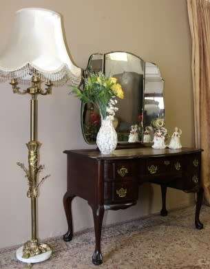 A gorgeous vintage solid Imbuia ball & claw dressing table w 5 drawers, large mirror & brass handles