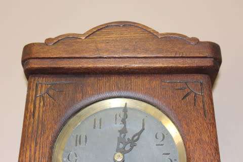 A fabulous vintage Oak wall hanging wind up pendulum gong clock. Stunning in all rooms!!!