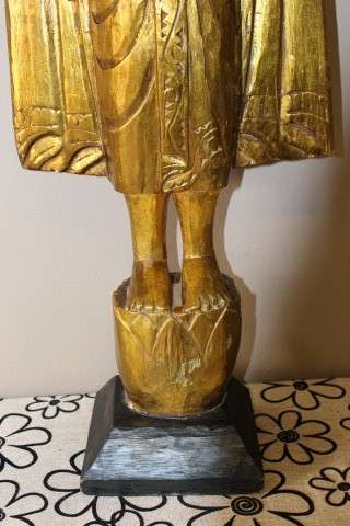 A magnificent pair of gold resin mold Thai temple statues. Amazing display pieces in all rooms! WOW!