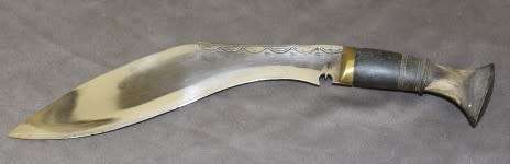 An amazing (37cm) antique authentic Nepalese Ghurkha Kukri machete with a sheath. Awesome!!!