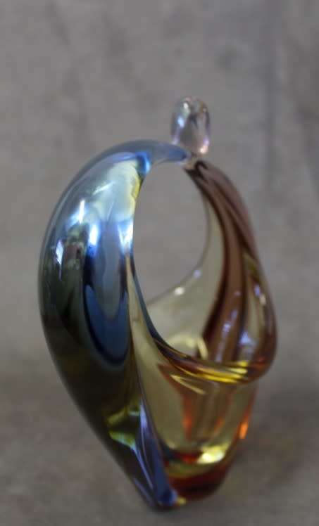 An exceptional beautiful & colourful vintage Murano of Italy hand blown glass bowl!
