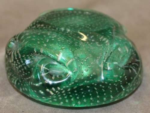A beautiful controlled bubble glass Murano Italy hand blown ashtray. Gorgeous on a table!!