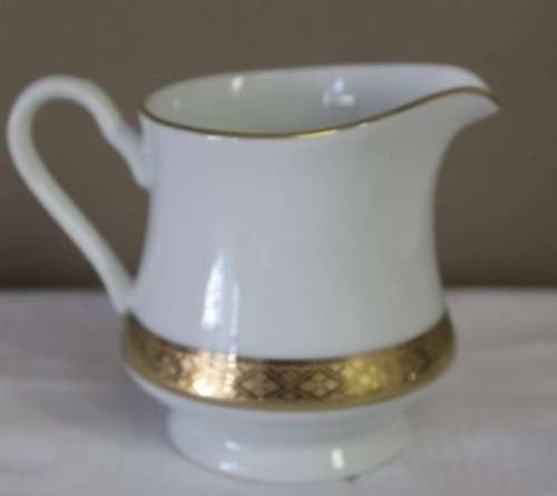 A superb "Presedential" collection fine bone china coffee set including pot and eight trio's.