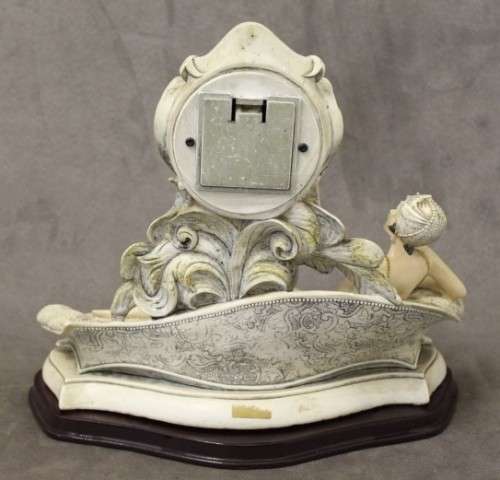 A beautiful vintage "Angelica collection" Quartz battery operated mantel clock.  Lifespace Sale