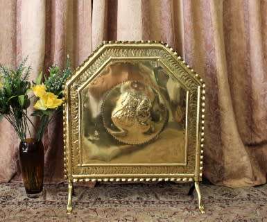 An elegant vintage brass fireplace screen. Wonderful in front a fireplace-Lifespace Sale