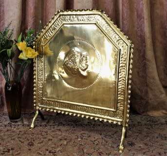 An elegant vintage brass fireplace screen. Wonderful in front a fireplace-Lifespace Sale
