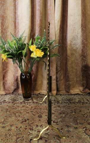 An elegant vintage brass fireplace screen. Wonderful in front a fireplace-Lifespace Sale