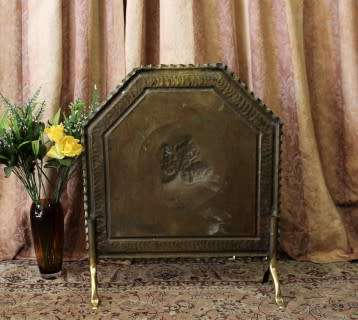 An elegant vintage brass fireplace screen. Wonderful in front a fireplace-Lifespace Sale