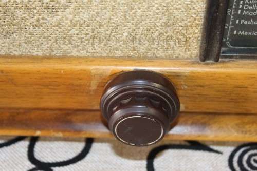 A stunning vintage Rand Radio Paillard table top radiogram in working order. Awesome!!!!