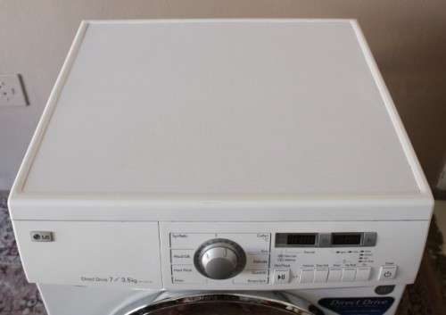 An awesome white LG Direct drive 3.5kg front loader washer, dryer machine in working order.