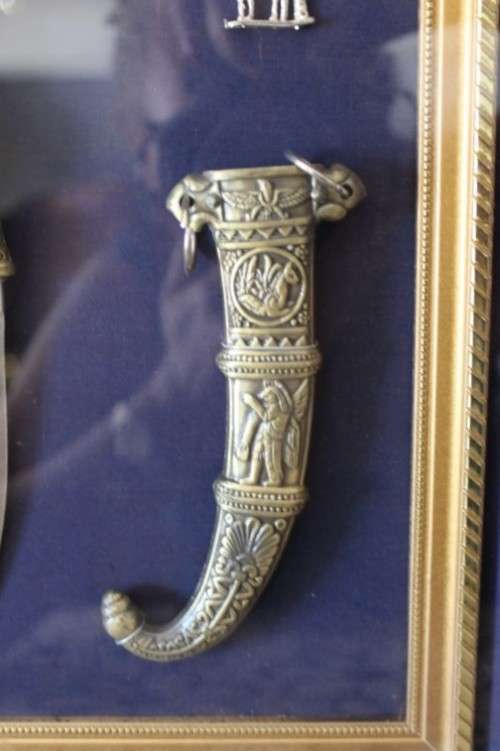 An amazing vintage ornamental replica boxed dagger for display purposes only. Stunning!!!