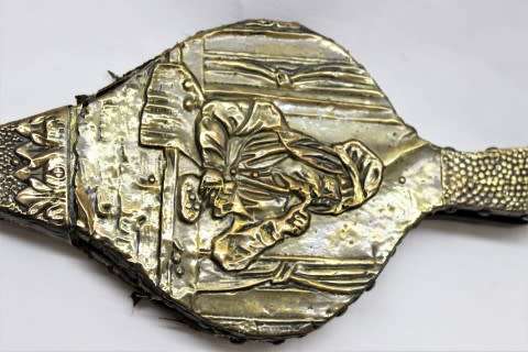 A lovely vintage fire bellow, made of brass. Perfect for display. Lifespace Sale