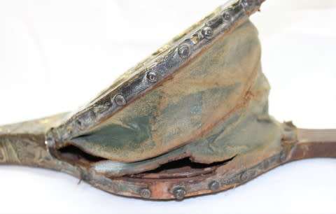 A lovely vintage fire bellow, made of brass. Perfect for display. Lifespace Sale