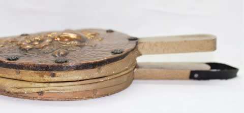 A gorgeous vintage fire bellow, made of copper. Perfect for display, in working condition.