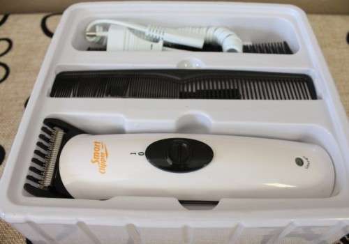 An awesome Haohan pet grooming kit including adjustable cutting comb for different lengths.