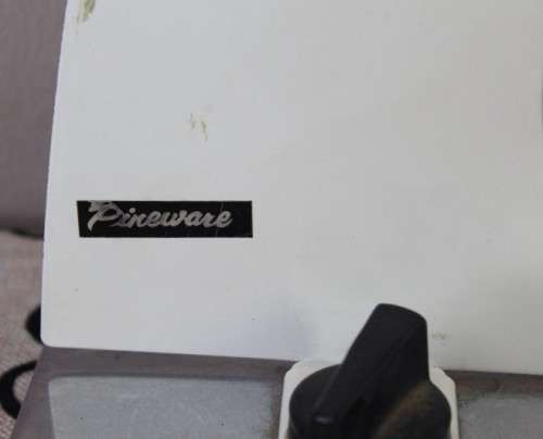An awesome vintage Pineware bread/cold meat slicer. Stunning in all kitchens!!