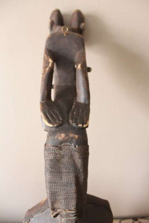 A stunning hand carved traditional DRC Zande style bow harp. WOW!! Lifestyle Sale