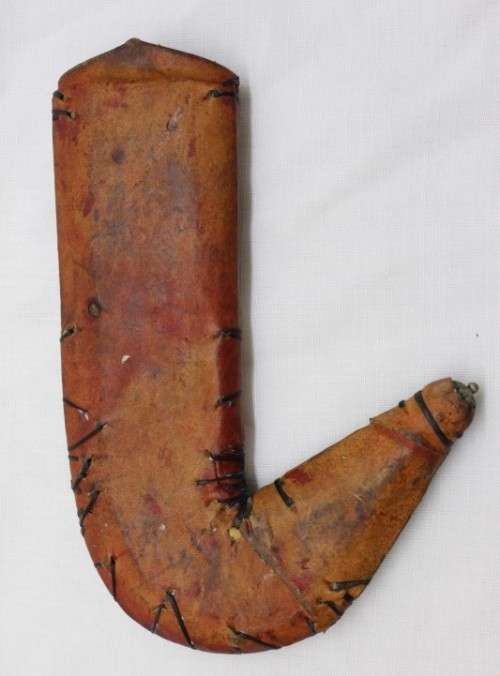 An amazing (34cm) antique authentic Middle Eastern Yemeni Jimbaya dagger with a sheath. Awesome!!!