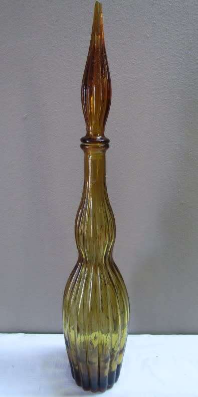 A fabulous set of two Amber retro Genie bottles/decanters!! Lovely on a summer table.