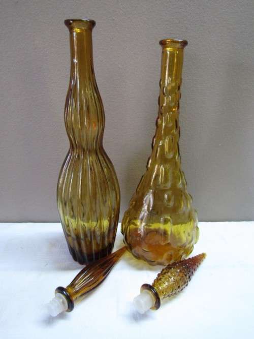 A fabulous set of two Amber retro Genie bottles/decanters!! Lovely on a summer table.