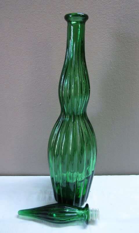 A fabulous emerald green retro Genie bottle/decanter!! Lovely for serving wine on a summer table.
