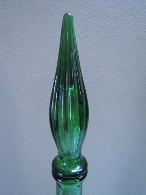 A fabulous emerald green retro Genie bottle/decanter!! Lovely for serving wine on a summer table.