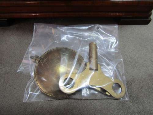 A gorgeous British made "American Swiss" Cape Town wind up chiming mantle clock in working condition