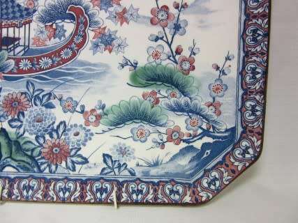 A gorgeous, large hand painted Japanese "Imari" decorative porcelain wall plate. Stunning!!