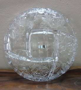 A stunning glass snacks serving plate with 5 divisions in good condition.