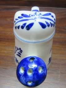 A wonderful small vintage porcelain watering can, great on display. Lifespace Sale