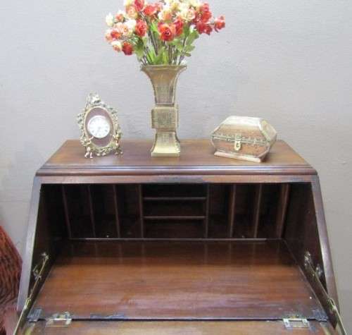 An elegant vintage ball and claw writing bureau w/ two large drawers & pigeon holes. Beautiful!!