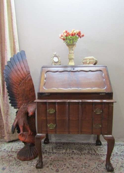 An elegant vintage ball and claw writing bureau w/ two large drawers & pigeon holes. Beautiful!!