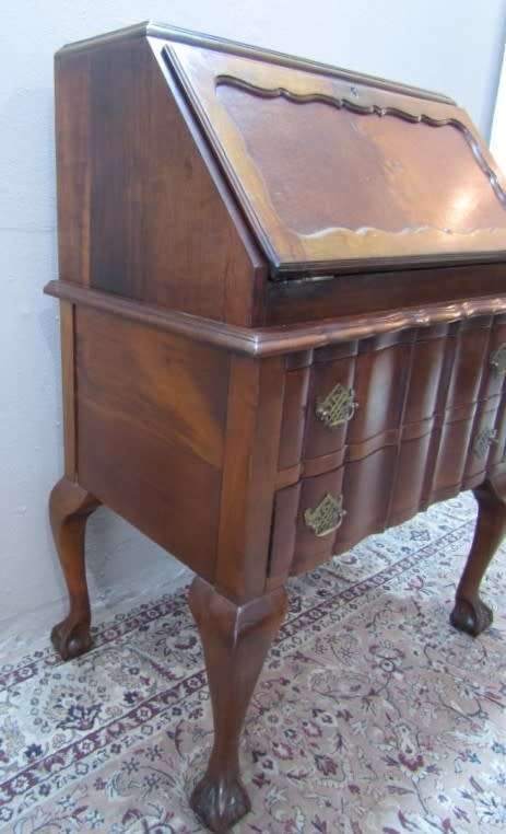 An elegant vintage ball and claw writing bureau w/ two large drawers & pigeon holes. Beautiful!!
