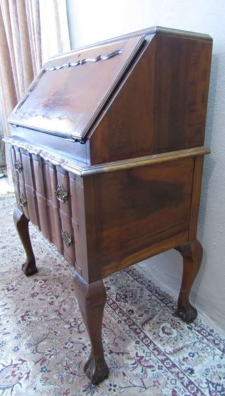 An elegant vintage ball and claw writing bureau w/ two large drawers & pigeon holes. Beautiful!!