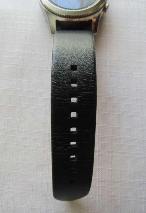 An awesome Samsung S3 classic smartwatch with wireless charger in perfect working order!!