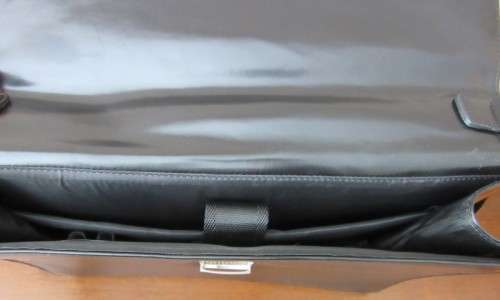 A beautiful genuine leather ladies hand bag with place for books, cards etc