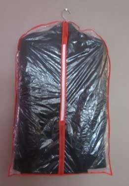 A good quality gent' s black Enzo Munari suit XL suit in good condition