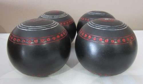 An awesome set of four South African "Henselite" bowling balls in a carry bag,size 4.