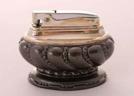 A spectacular vintage (1936) Ronson 'Crown' table lighter, made in the United States.